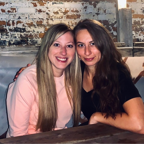 Lululemon light pink / peach sweatshirt. Very comfortable! No stains - Picture 4 of 4